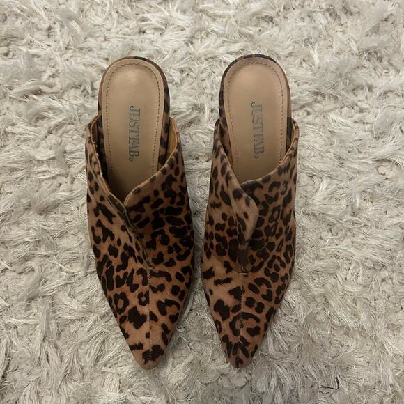 ˚₊‧꒰ა ☆ ໒꒱ ‧₊˚ 2 Pairs of Just Fab Blue Cheetah Print Women Heels Sz. 7  (4C-Q) - Picture 2 of 10